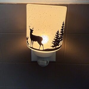 Scentsy Deer and Forest Silhouette plug in warmer